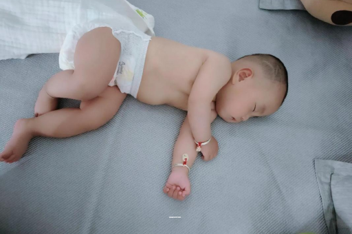 青州孕妇肚子一跳一跳